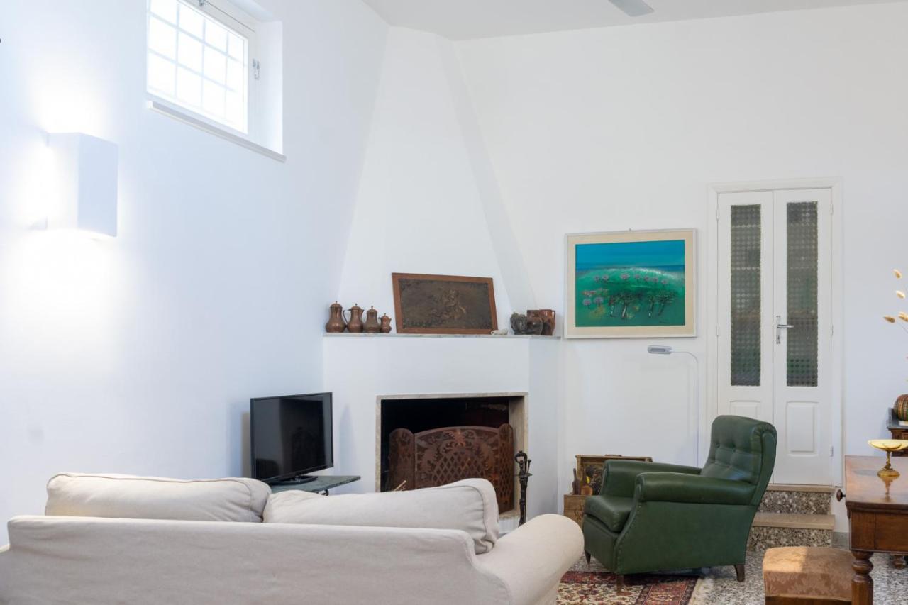 Casa Gianre Guest House โมโนโปลี ภายนอก รูปภาพ